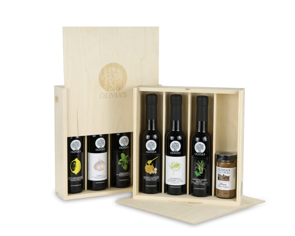 oil and vinegar gift set product photography white background